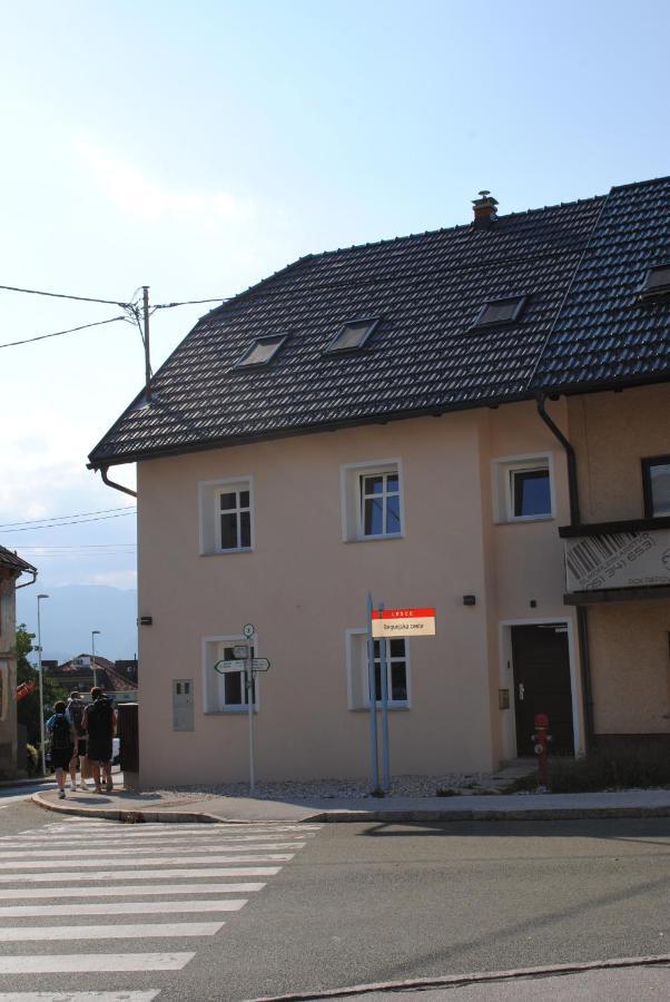 Corner House Apartments Near Lake Bled Radovljica Exteriör bild