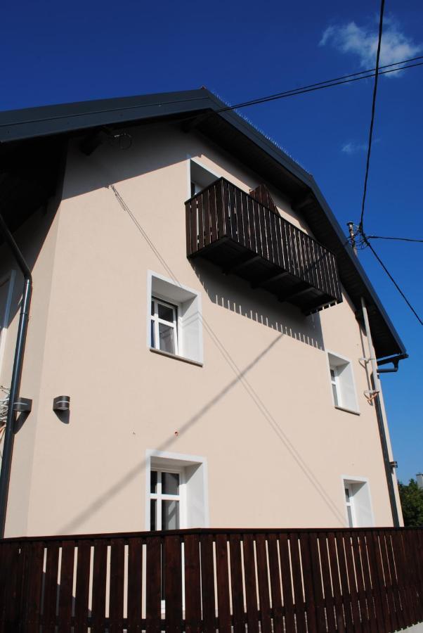 Corner House Apartments Near Lake Bled Radovljica Exteriör bild