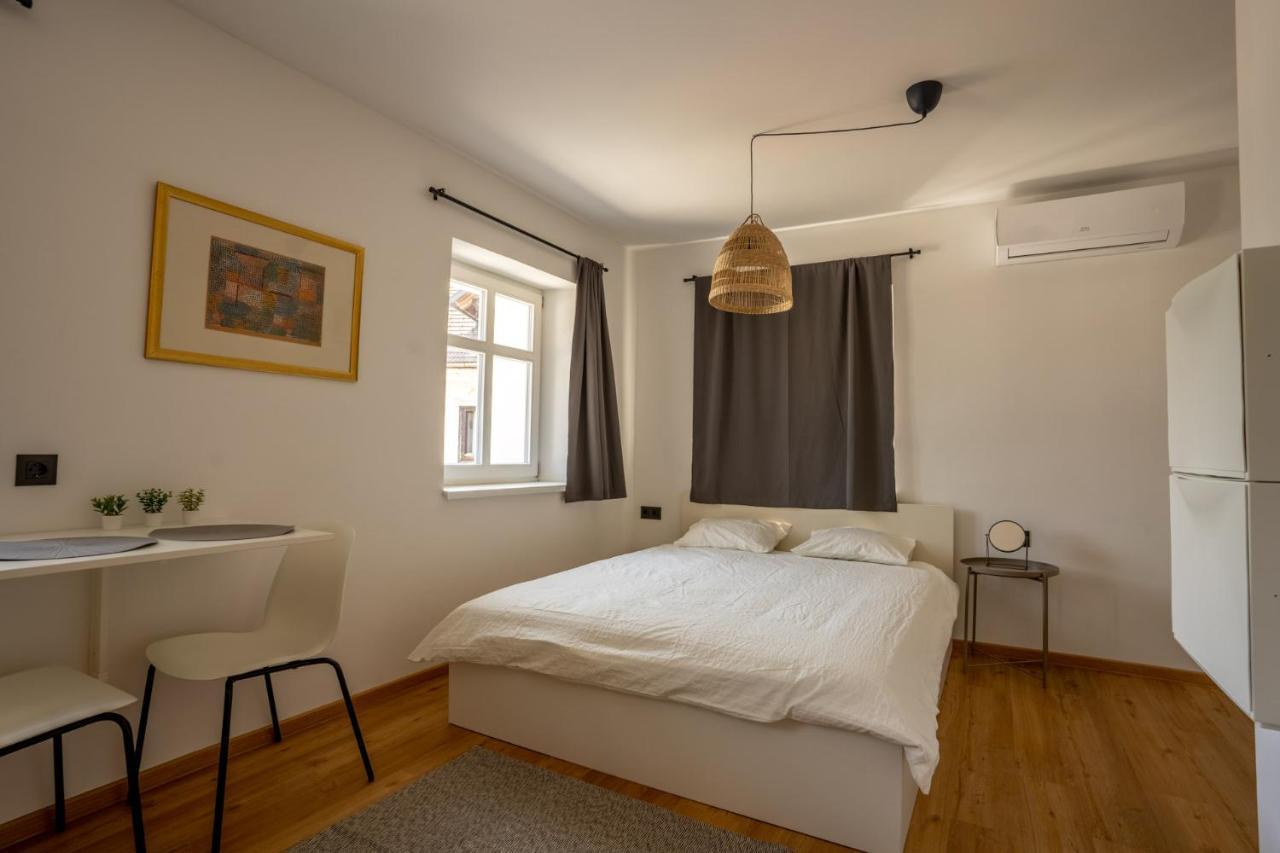 Corner House Apartments Near Lake Bled Radovljica Exteriör bild