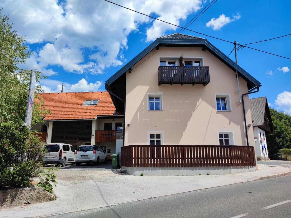 Corner House Apartments Near Lake Bled Radovljica Exteriör bild
