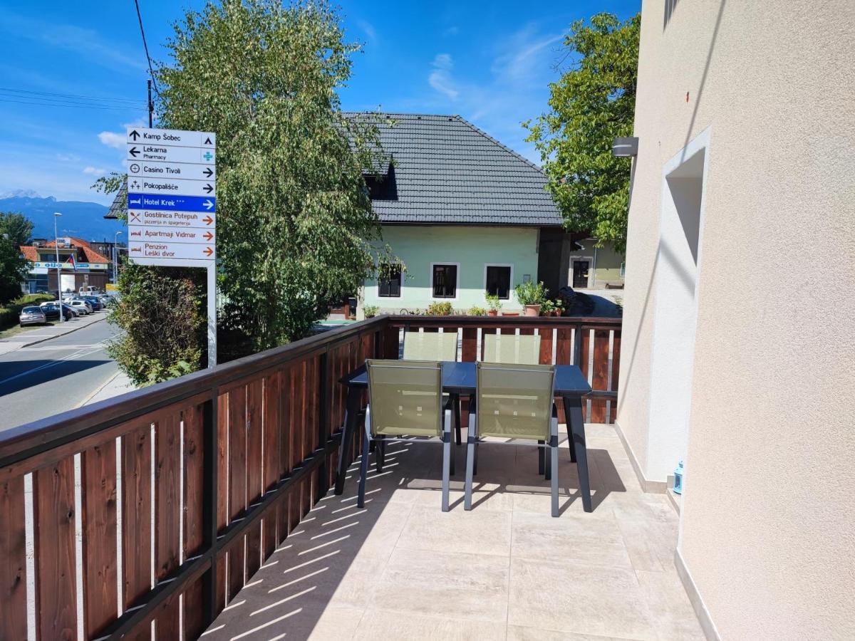 Corner House Apartments Near Lake Bled Radovljica Exteriör bild