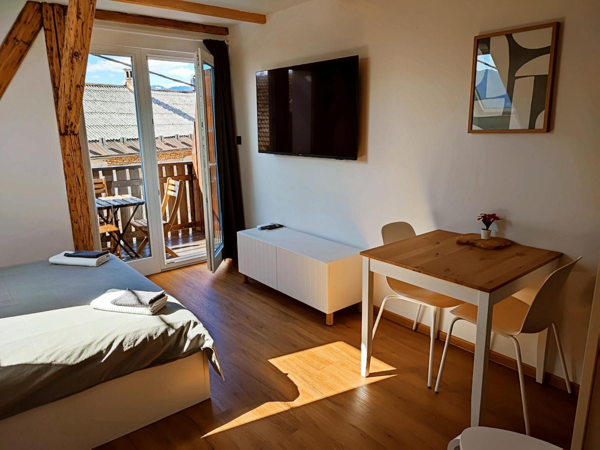 Corner House Apartments Near Lake Bled Radovljica Exteriör bild